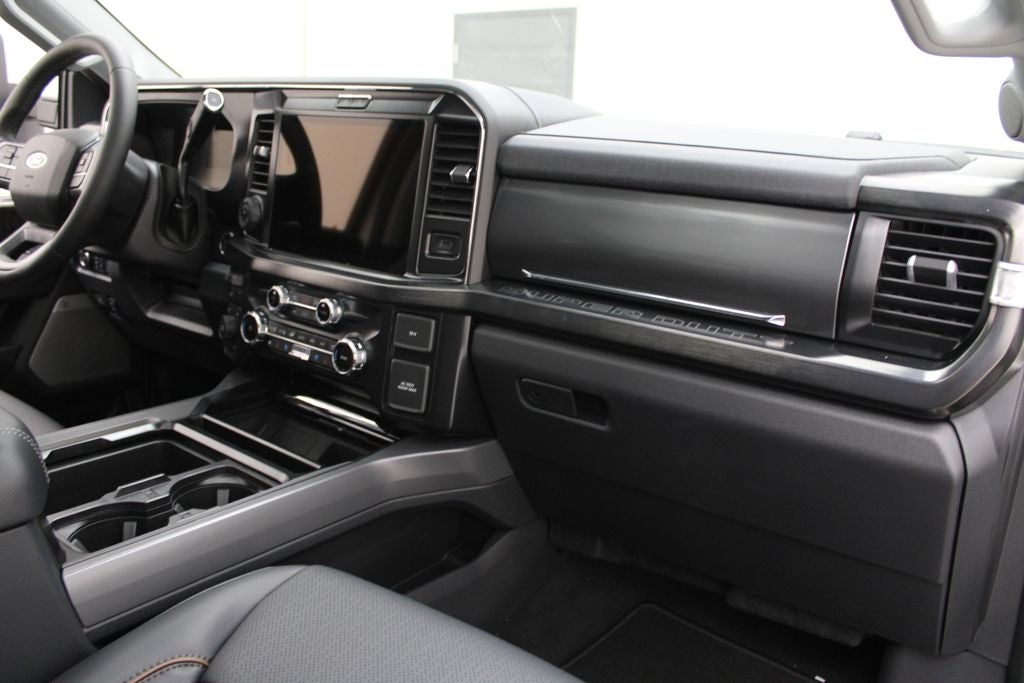 2026 Ford F-350SD Lariat DRW