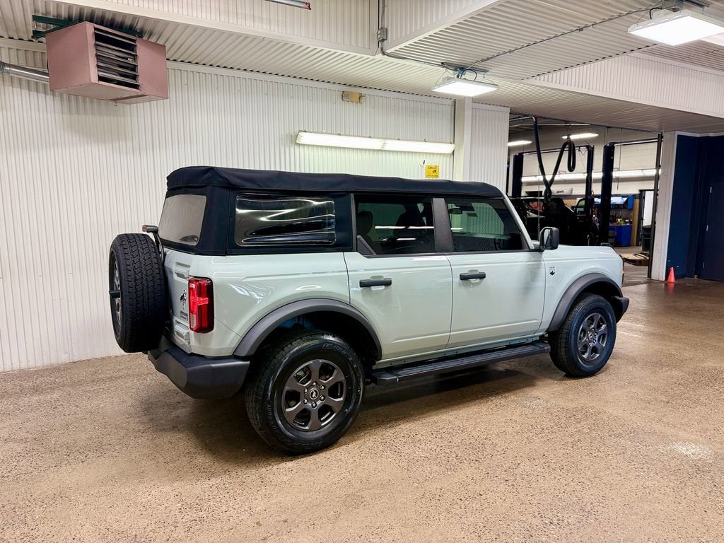2021 Ford Bronco Base