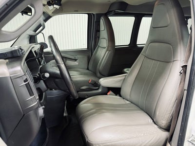 2019 GMC Savana Passenger 3500 LS