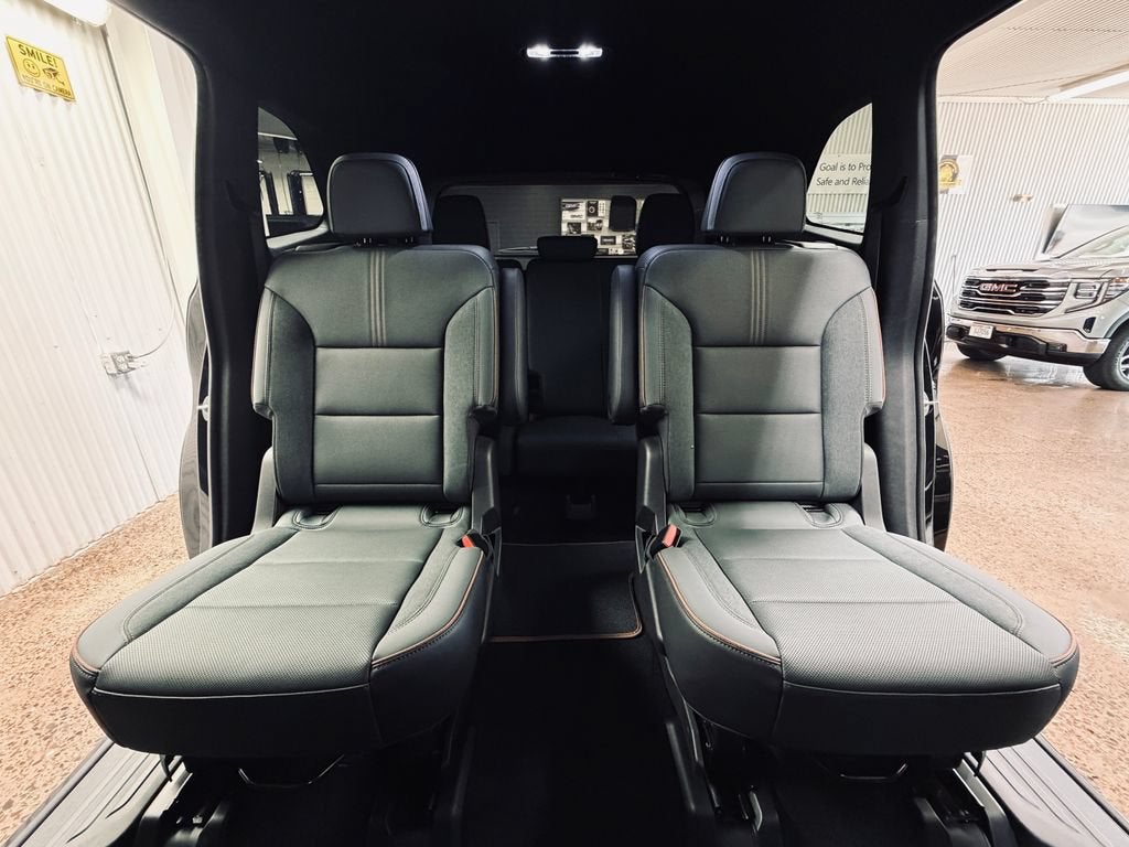 2024 GMC Acadia AT4