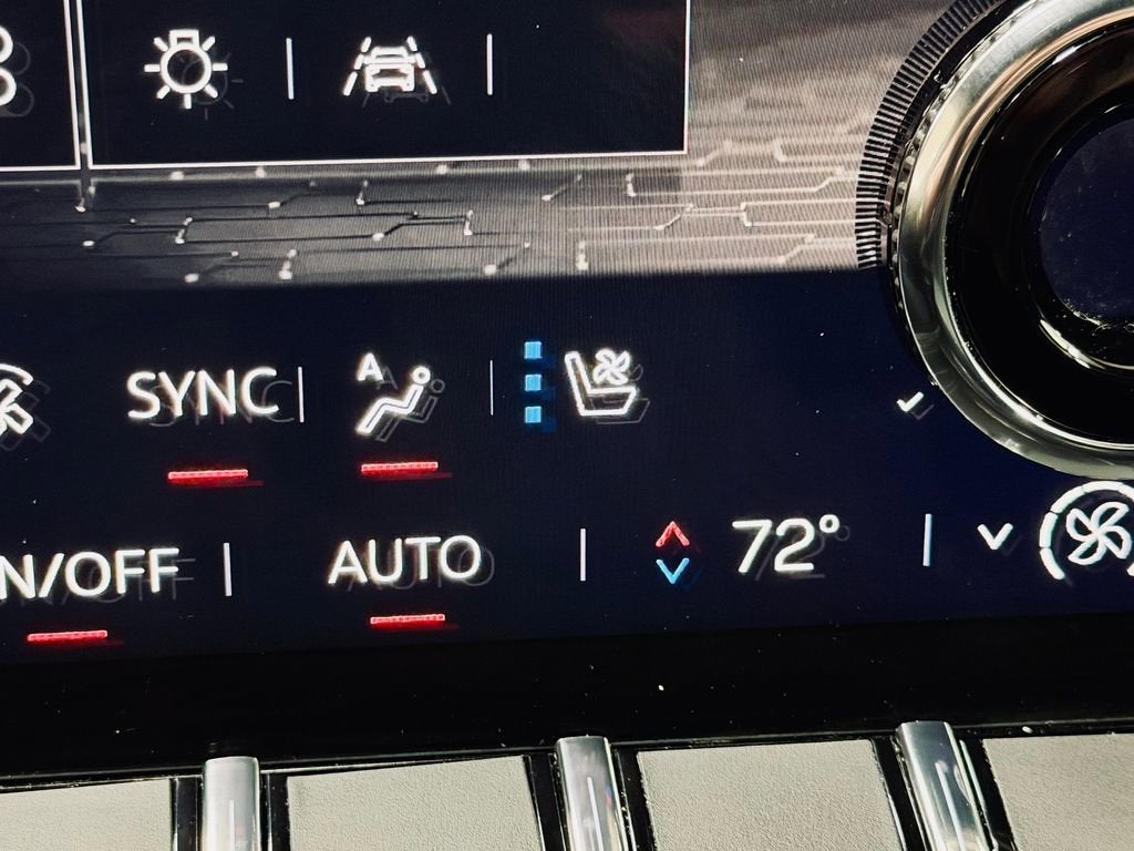 2024 GMC Acadia AT4