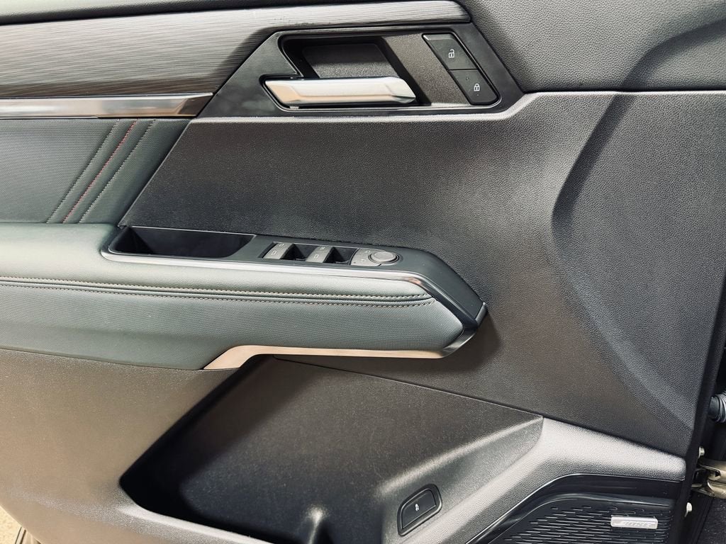 2024 GMC Acadia AT4