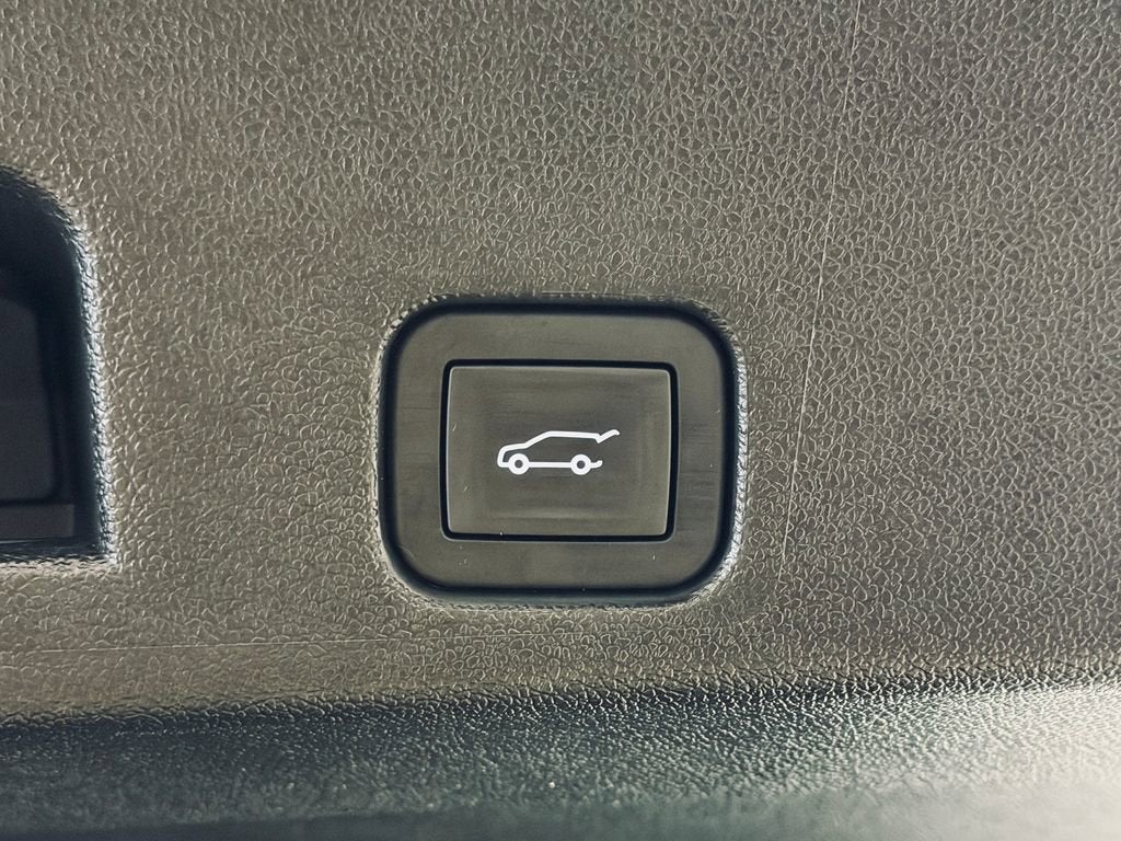 2024 GMC Acadia AT4