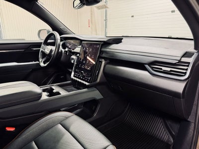 2024 GMC Acadia AT4