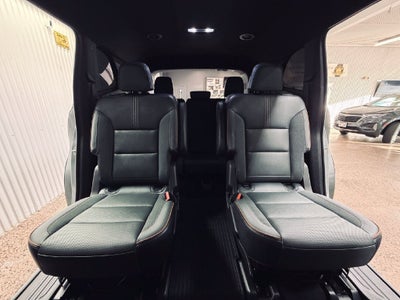 2024 GMC Acadia AT4