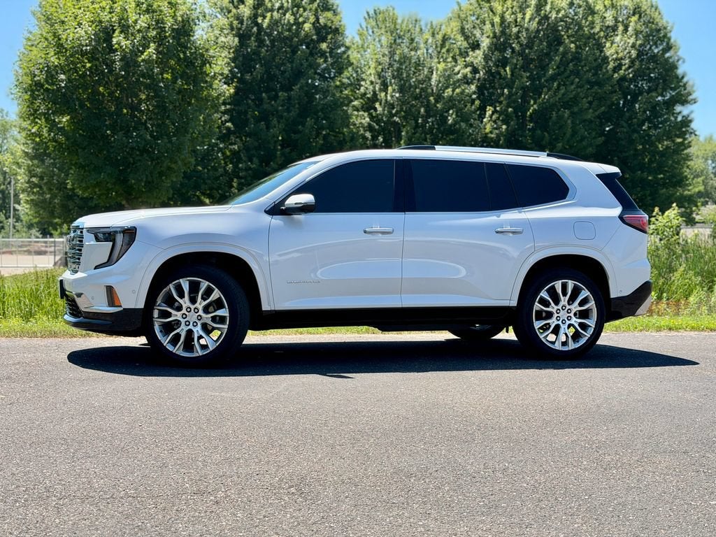 2024 GMC Acadia Denali