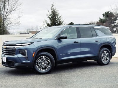 2024 Chevrolet Traverse LT