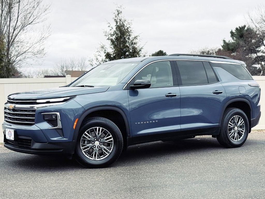 2024 Chevrolet Traverse LT