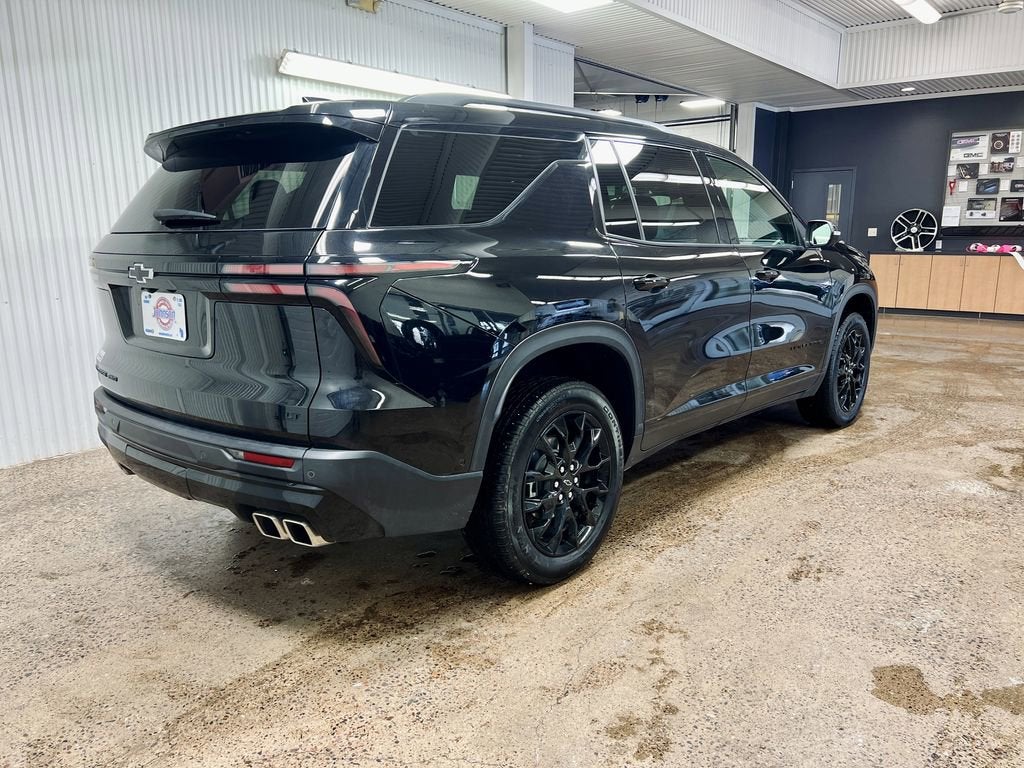 2024 Chevrolet Traverse LT