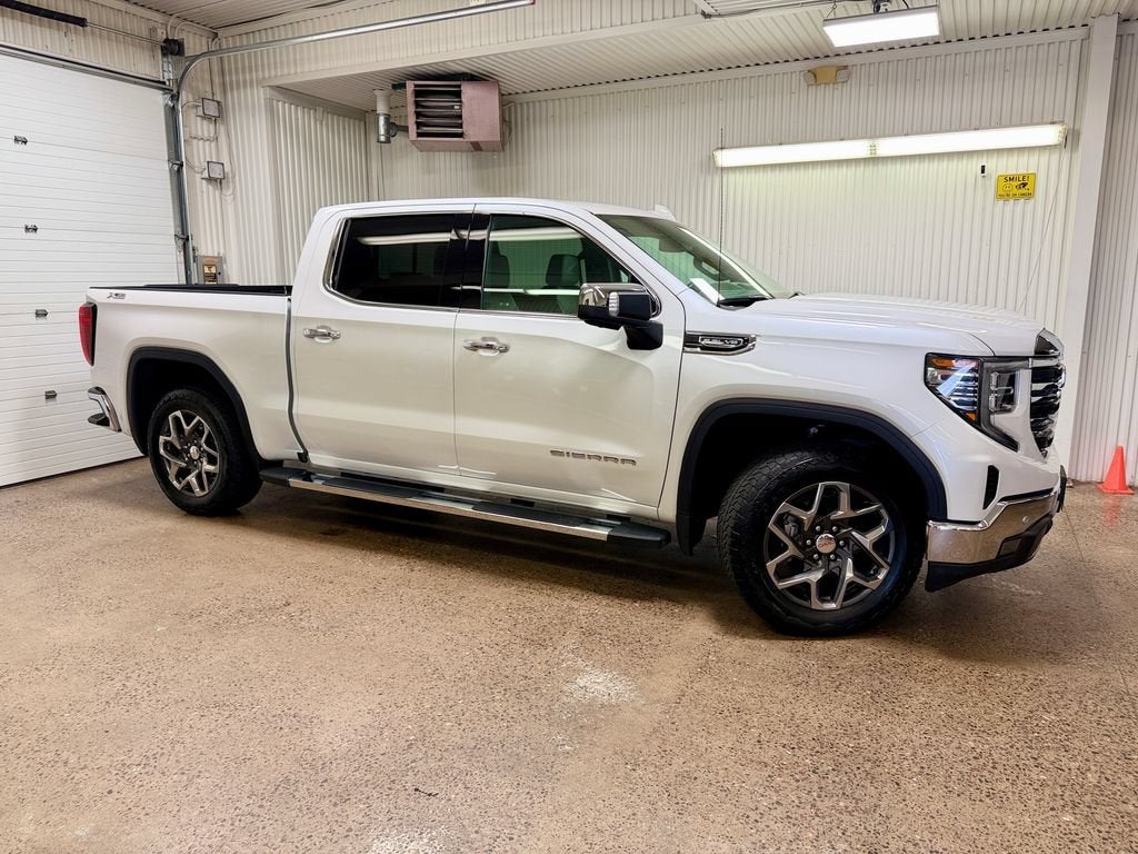 2024 GMC Sierra 1500 SLT