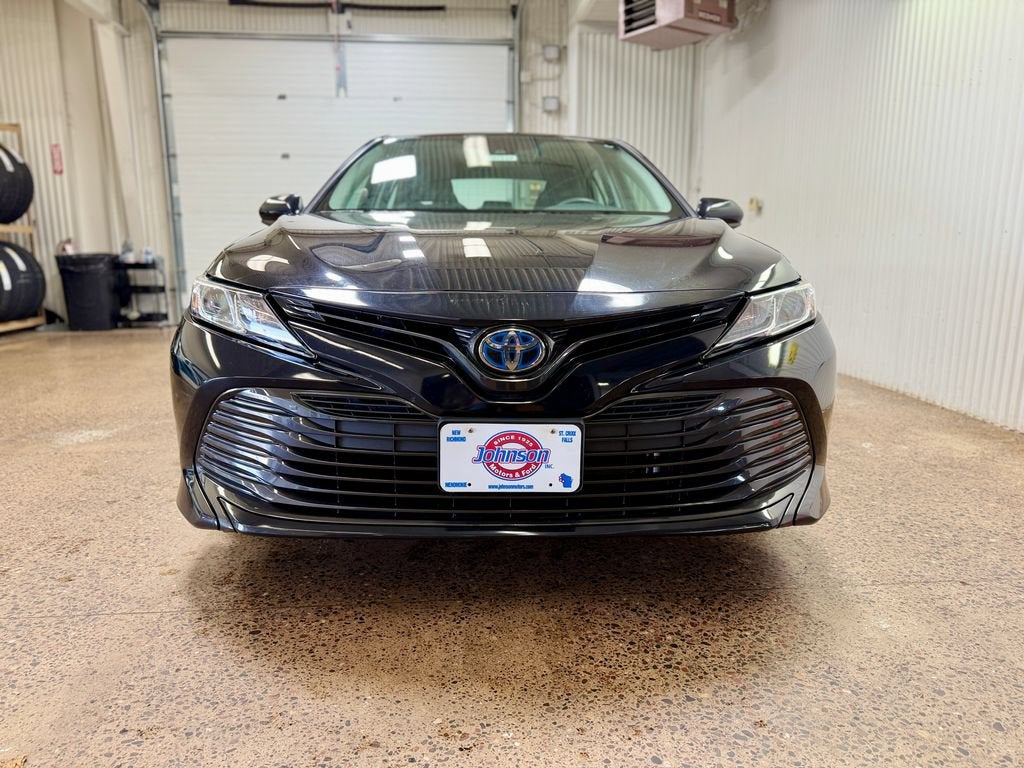 2019 Toyota Camry Hybrid LE