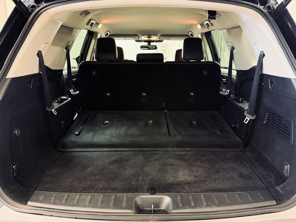 2022 Nissan Pathfinder SL 4WD