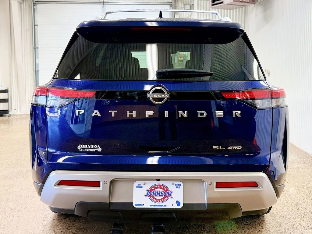 2022 Nissan Pathfinder SL 4WD