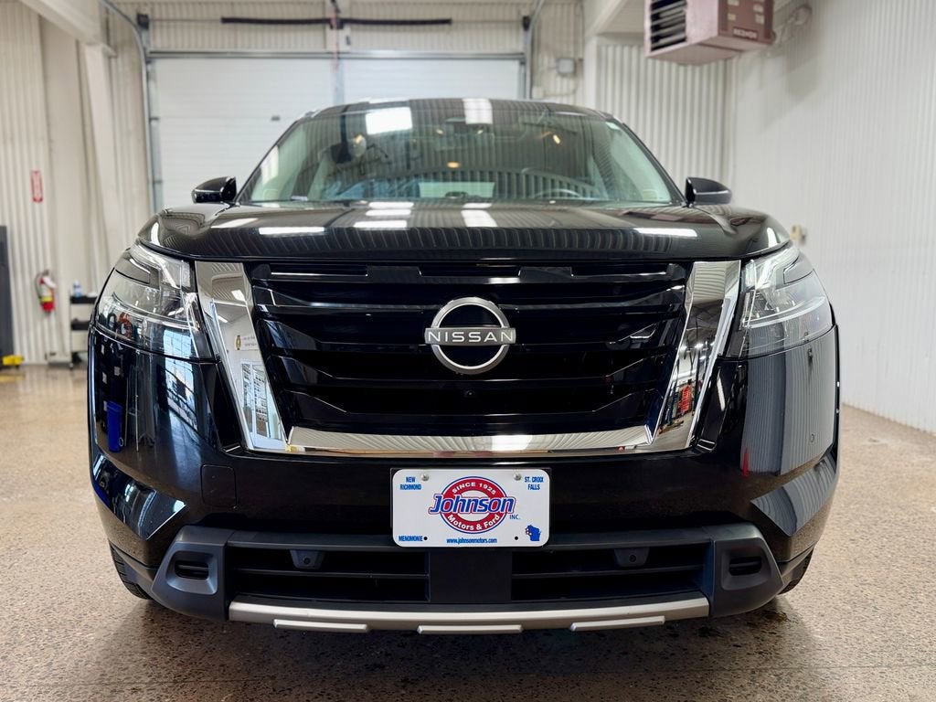 2024 Nissan Pathfinder Platinum 4WD