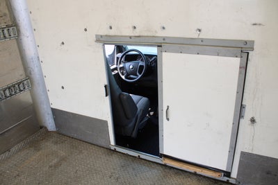 2017 Chevrolet Express Cutaway 4500 Van 177"