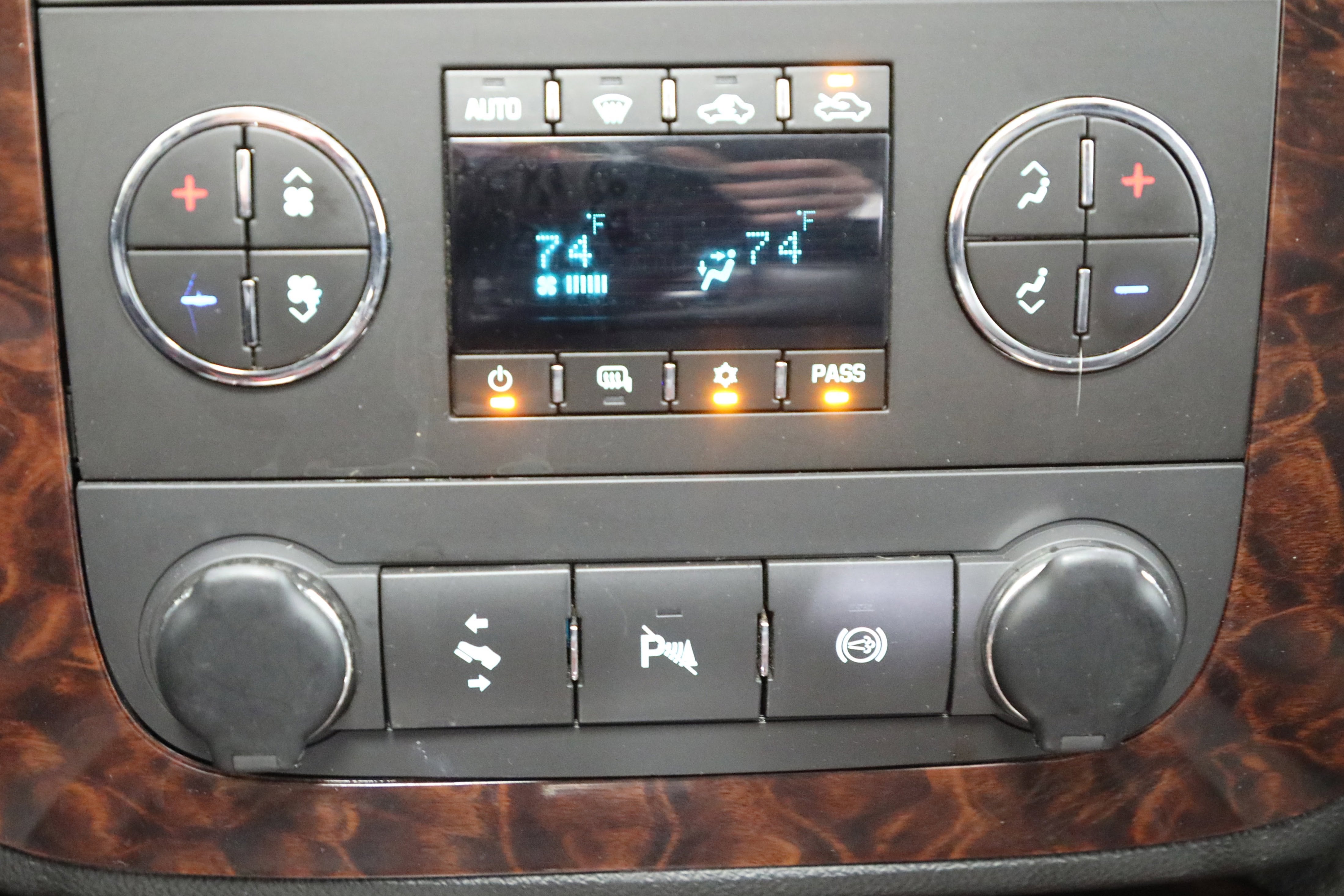 2011 GMC Sierra 3500 HD DRW Denali