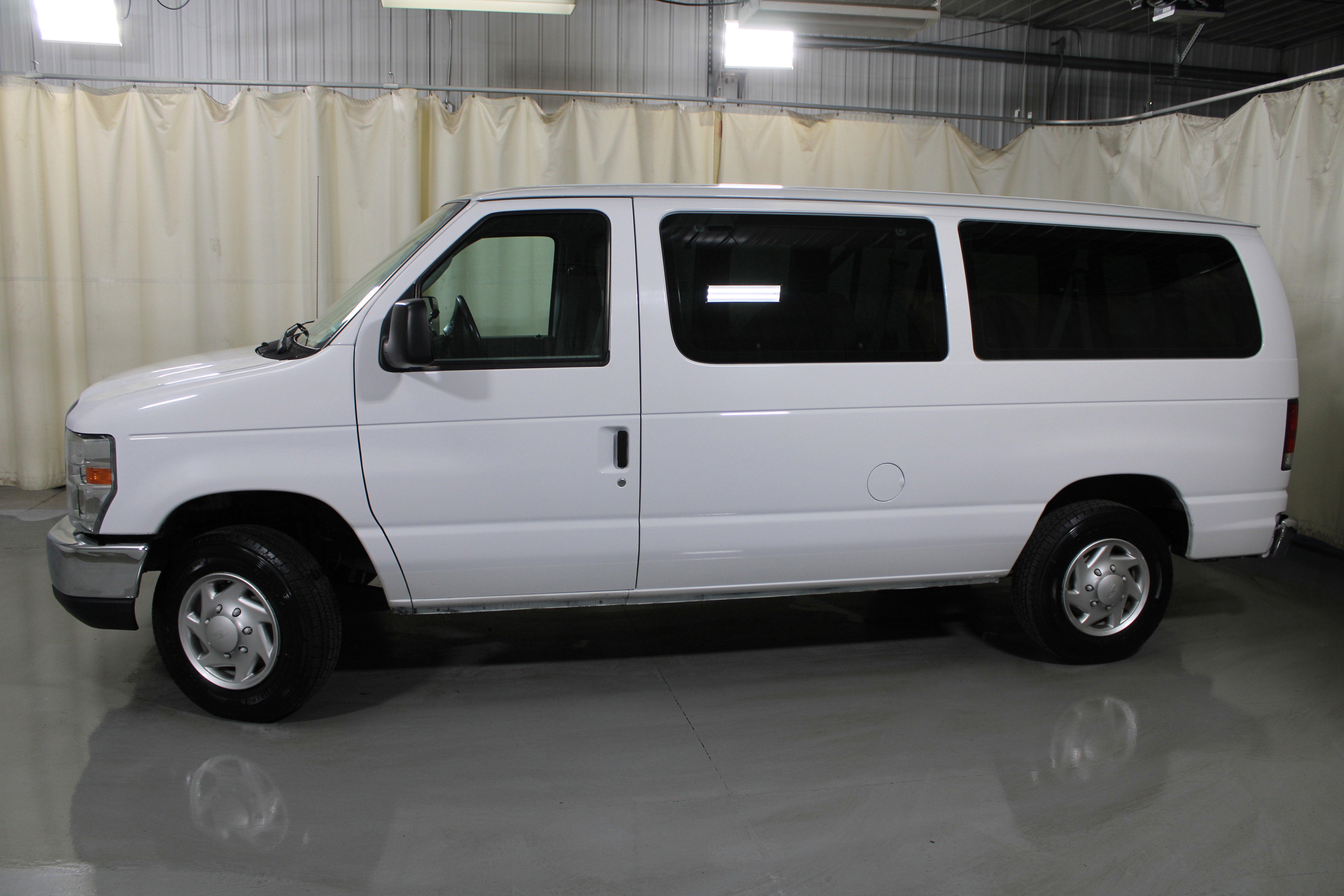 2013 Ford Econoline Wagon XL