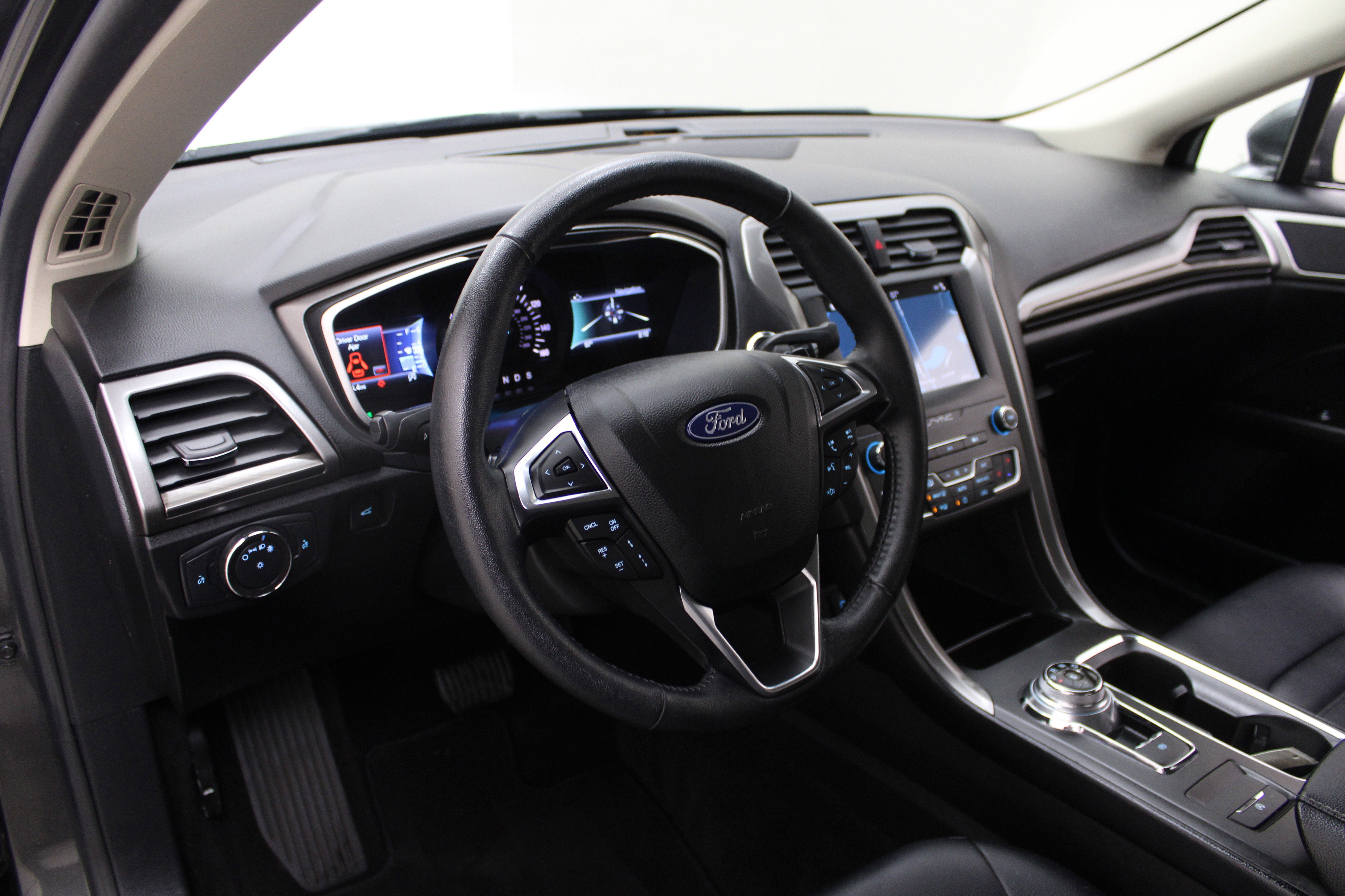 2019 Ford Fusion SEL