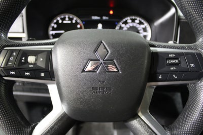 2022 Mitsubishi Outlander ES