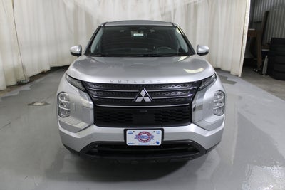 2022 Mitsubishi Outlander ES