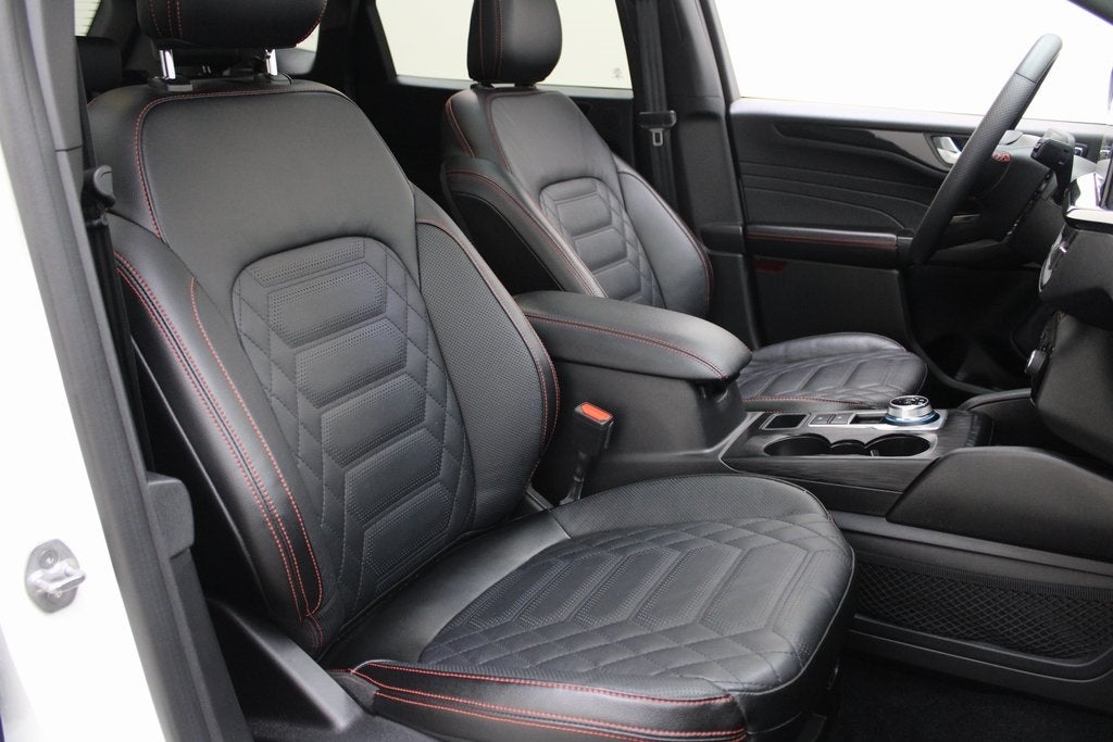 2023 Ford Escape ST-Line Elite