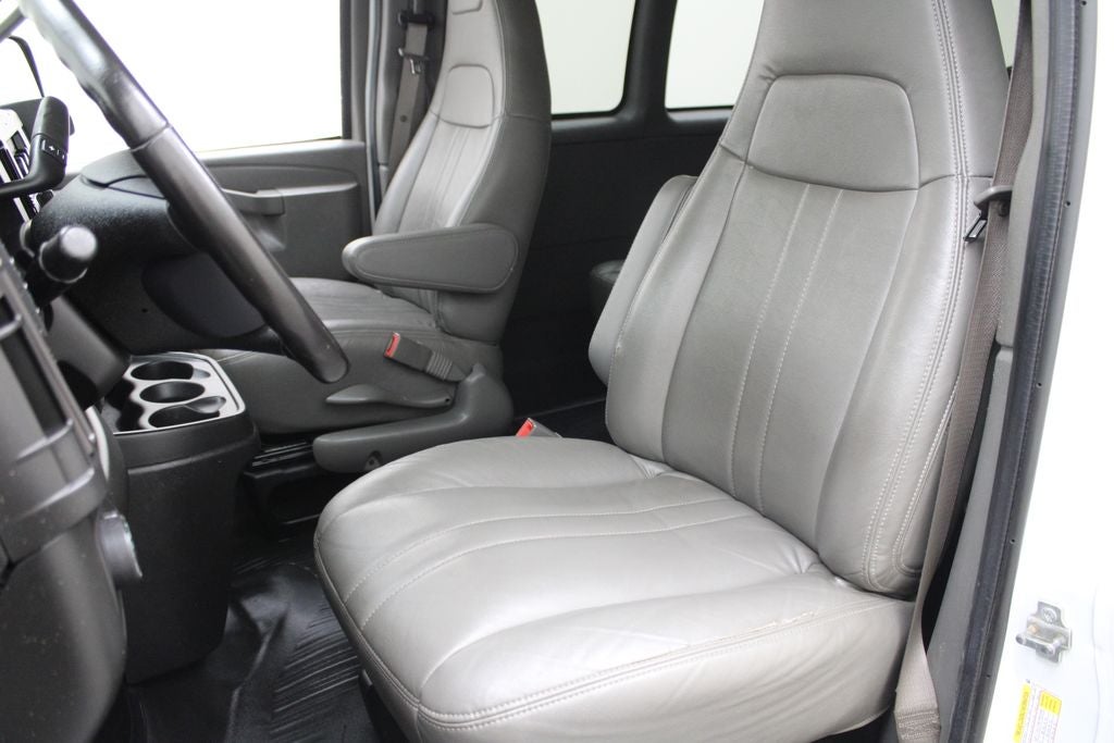 2020 GMC Savana 3500 LS