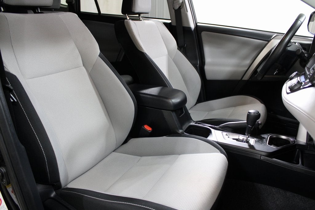 2017 Toyota RAV4 Hybrid XLE