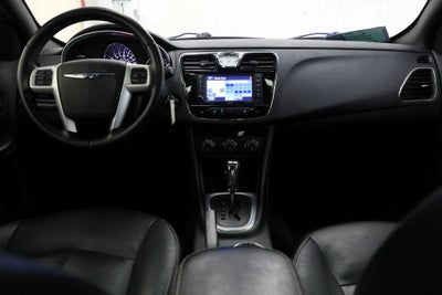 2012 Chrysler 200 Limited