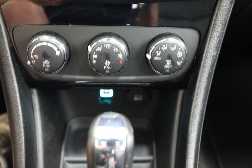 2012 Chrysler 200 Limited