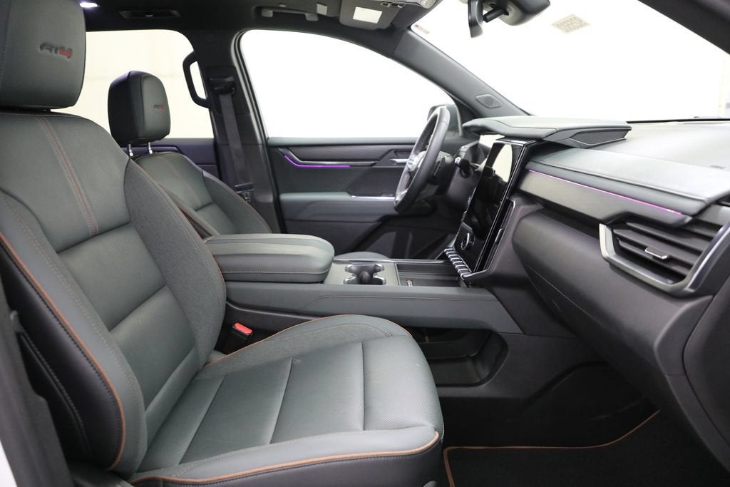 2024 GMC Acadia AT4