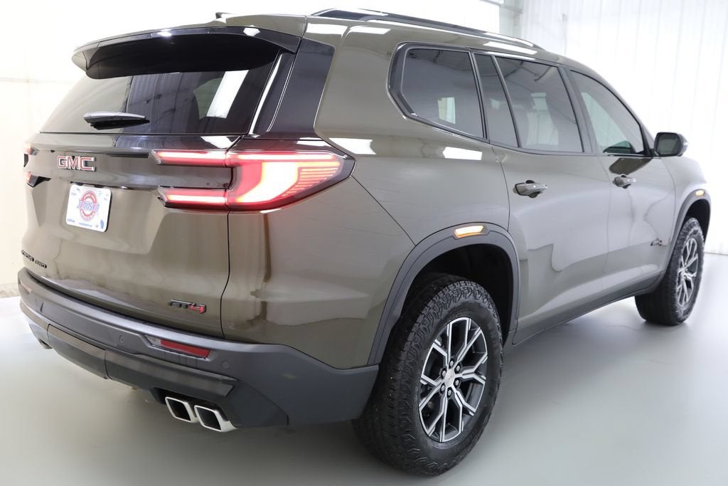 2024 GMC Acadia AT4