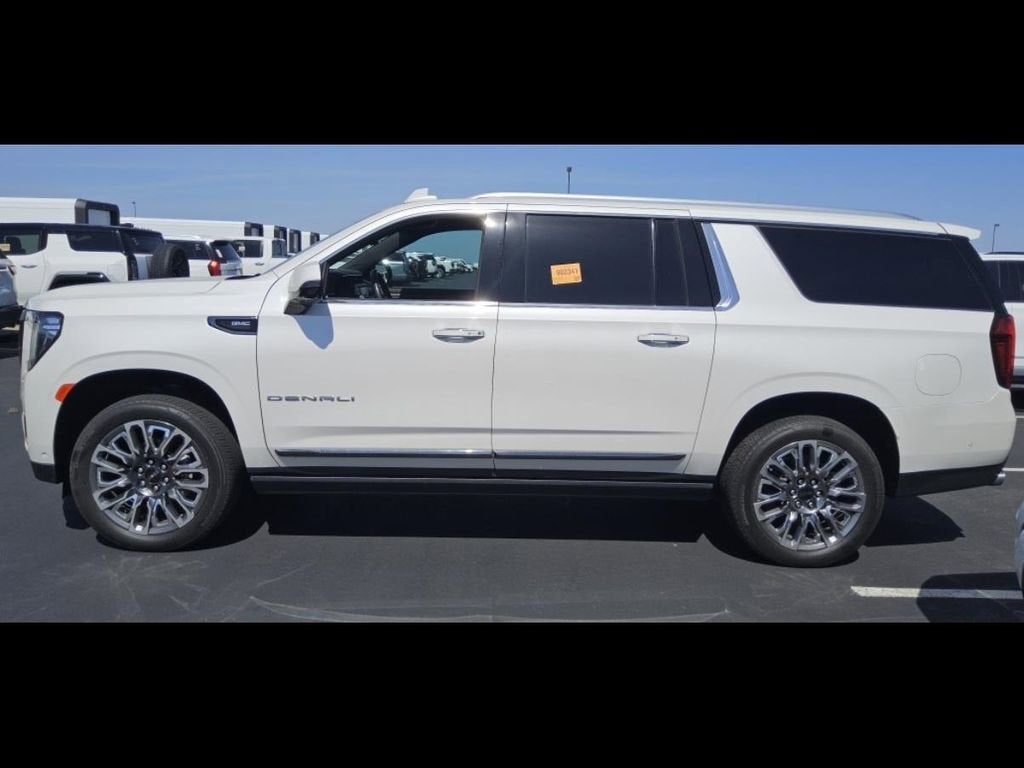 2023 GMC Yukon XL Denali Ultimate