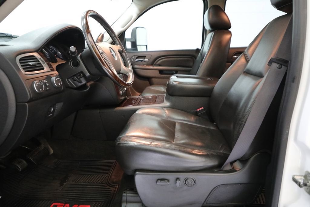 2011 GMC Sierra 3500 HD DRW Denali