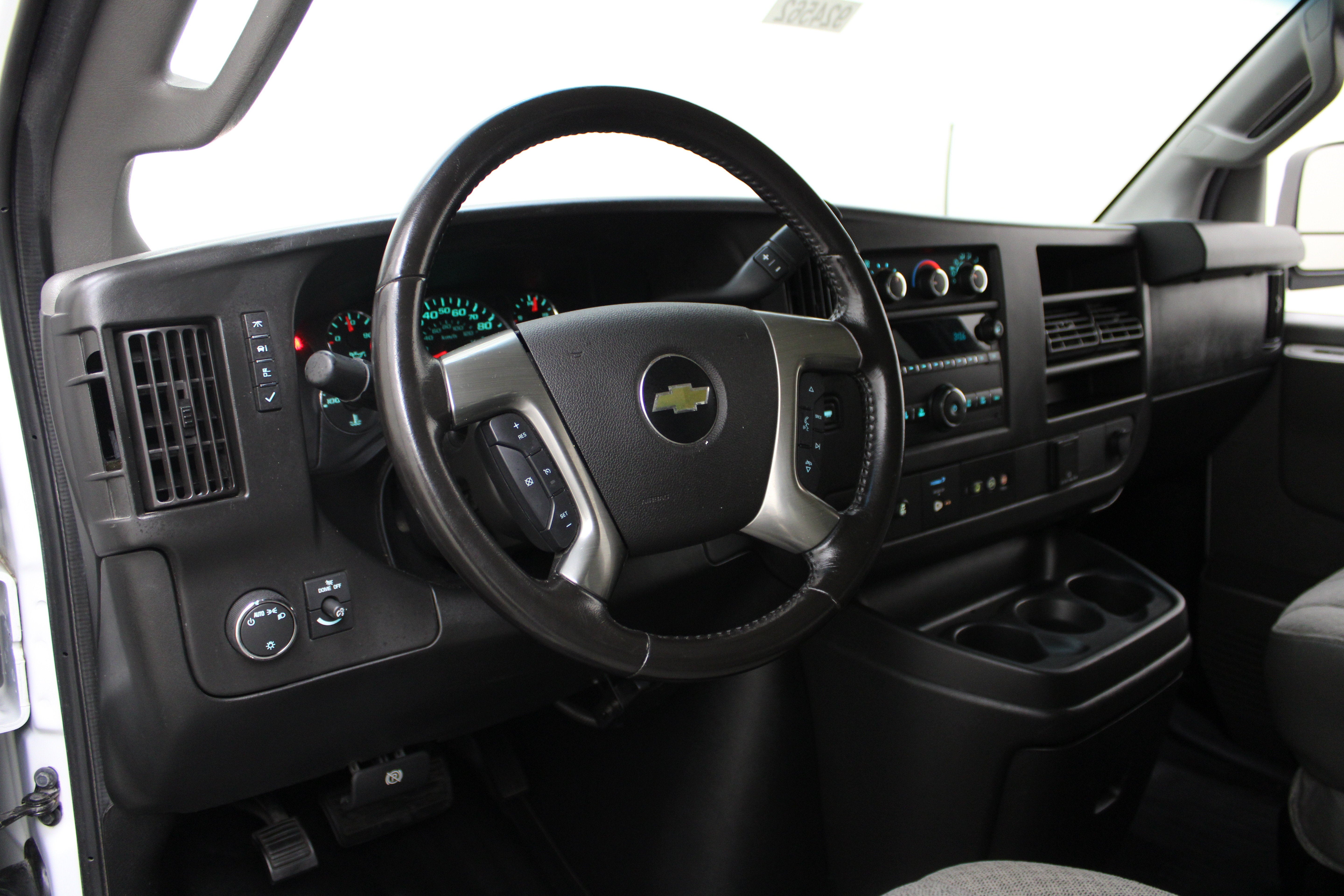 2018 Chevrolet Express Passenger LT