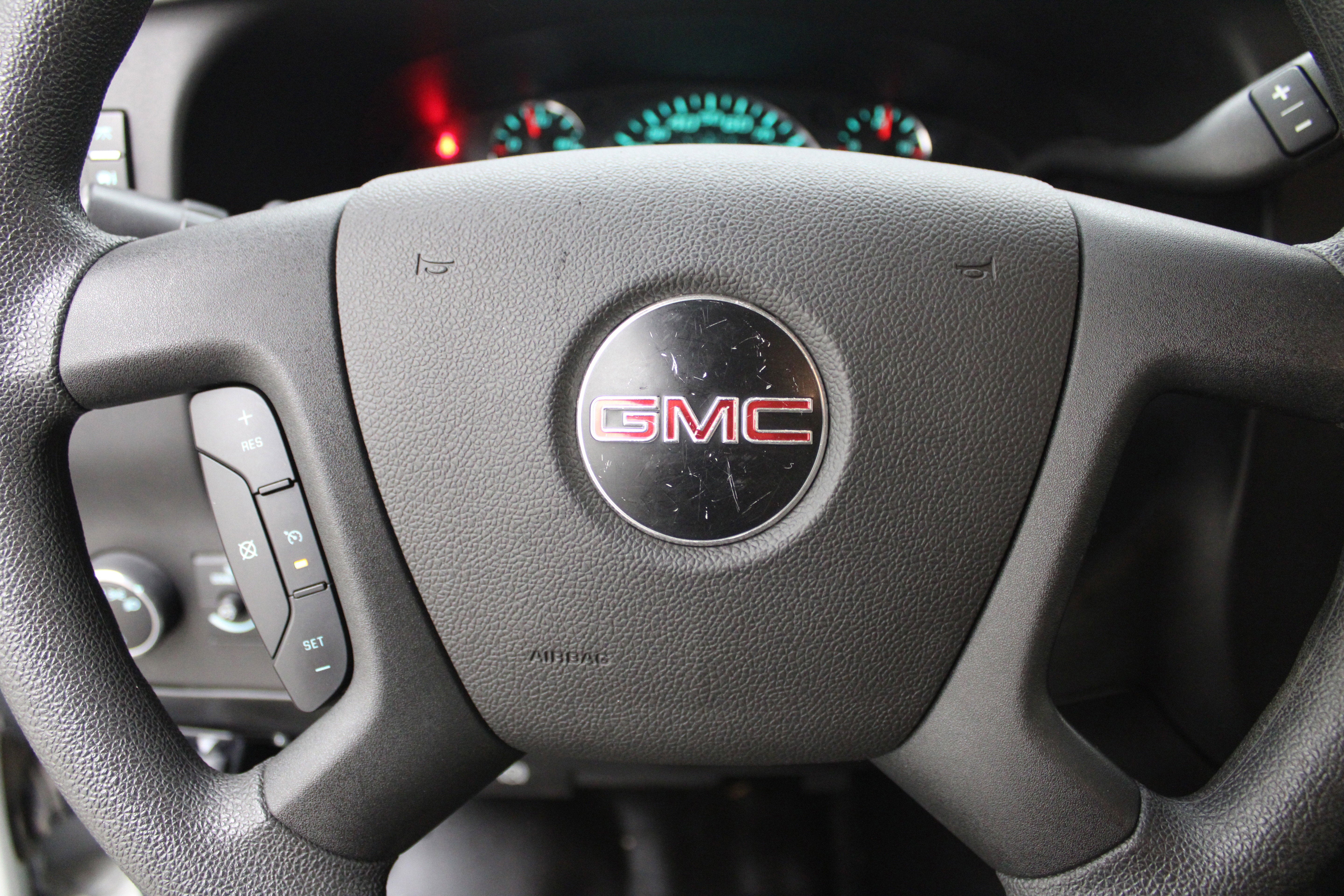 2018 GMC Savana Passenger LS