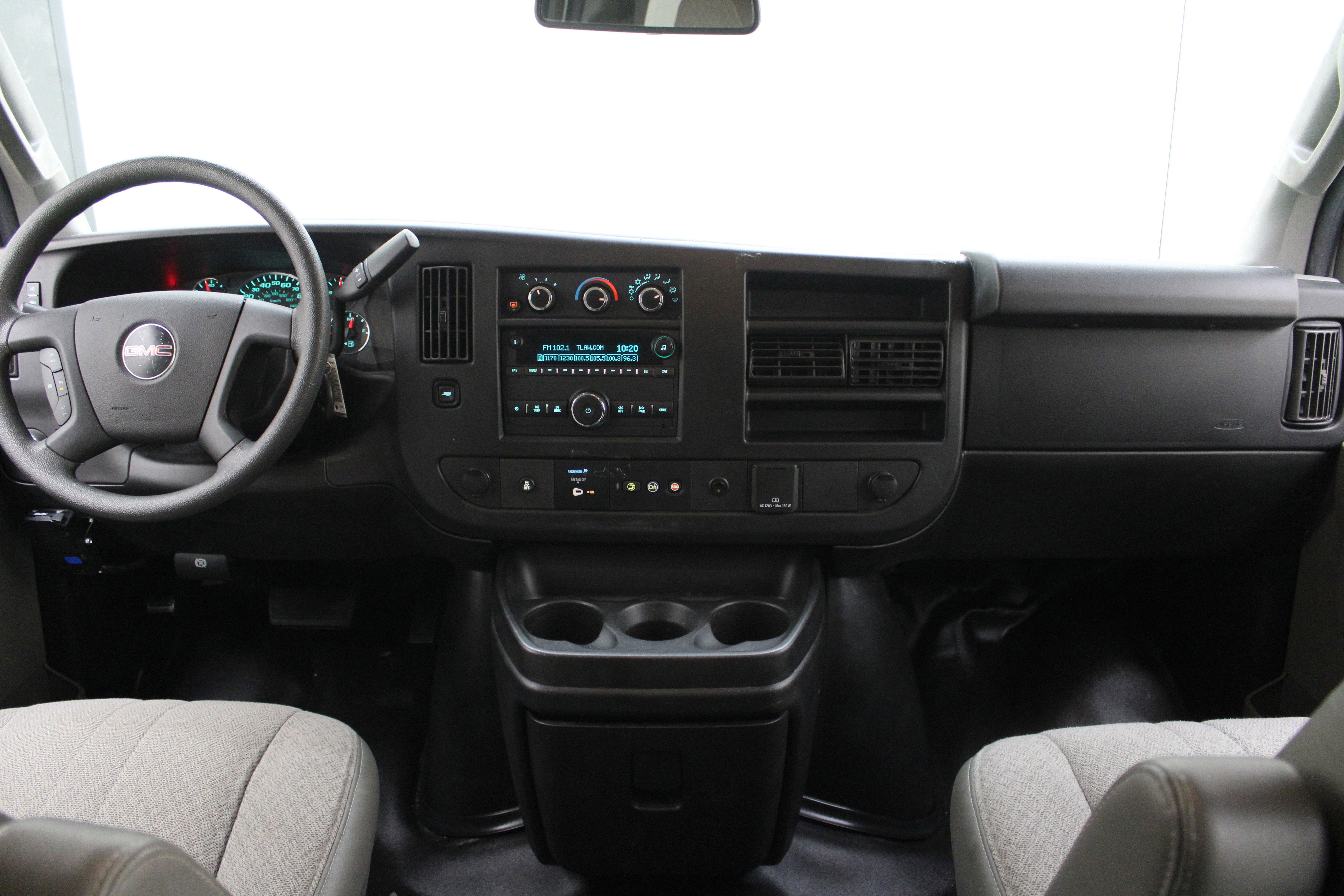 2018 GMC Savana Passenger LS