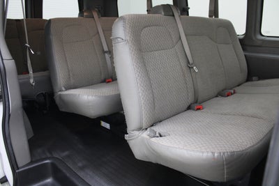 2018 GMC Savana Passenger LS