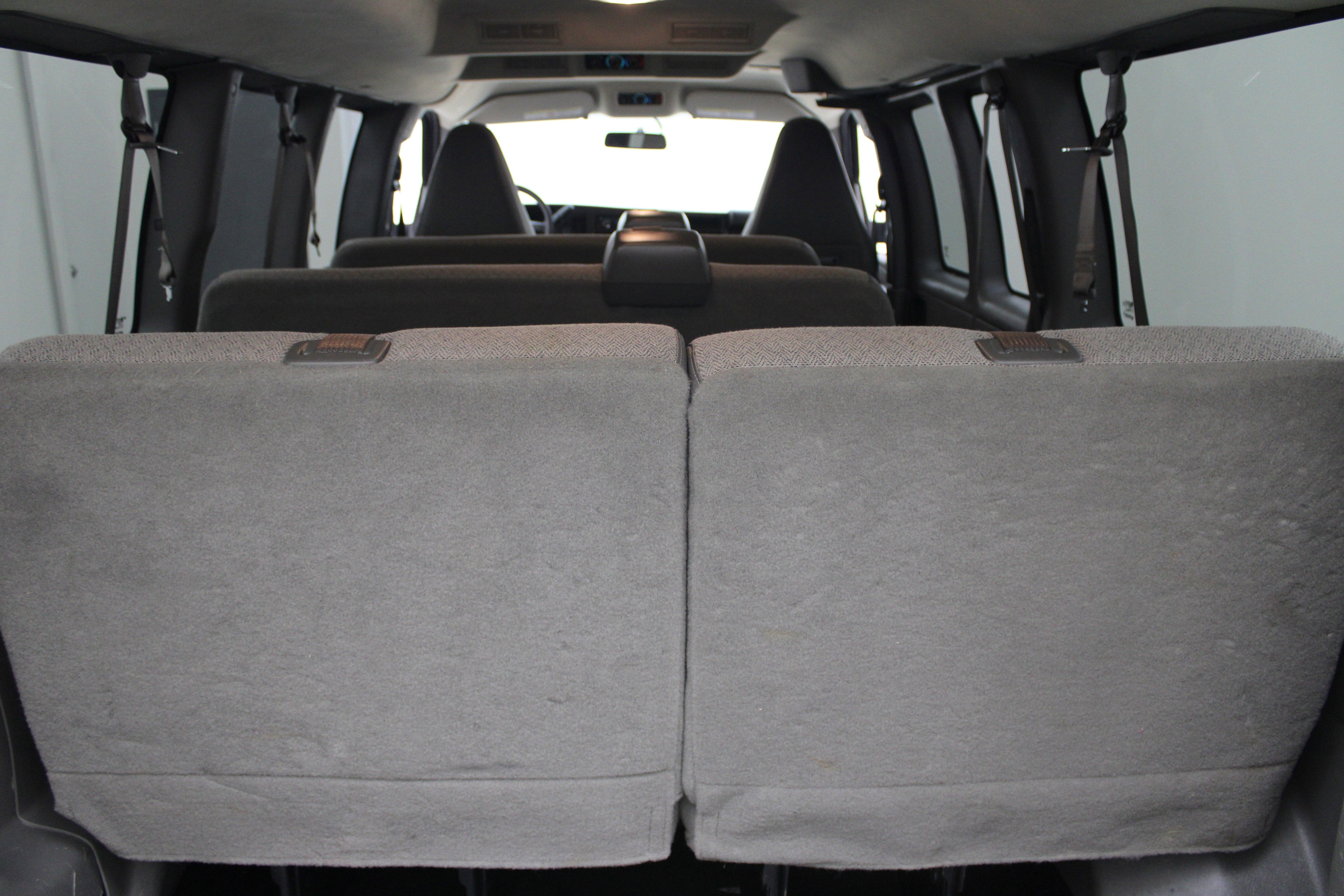 2018 GMC Savana Passenger LS