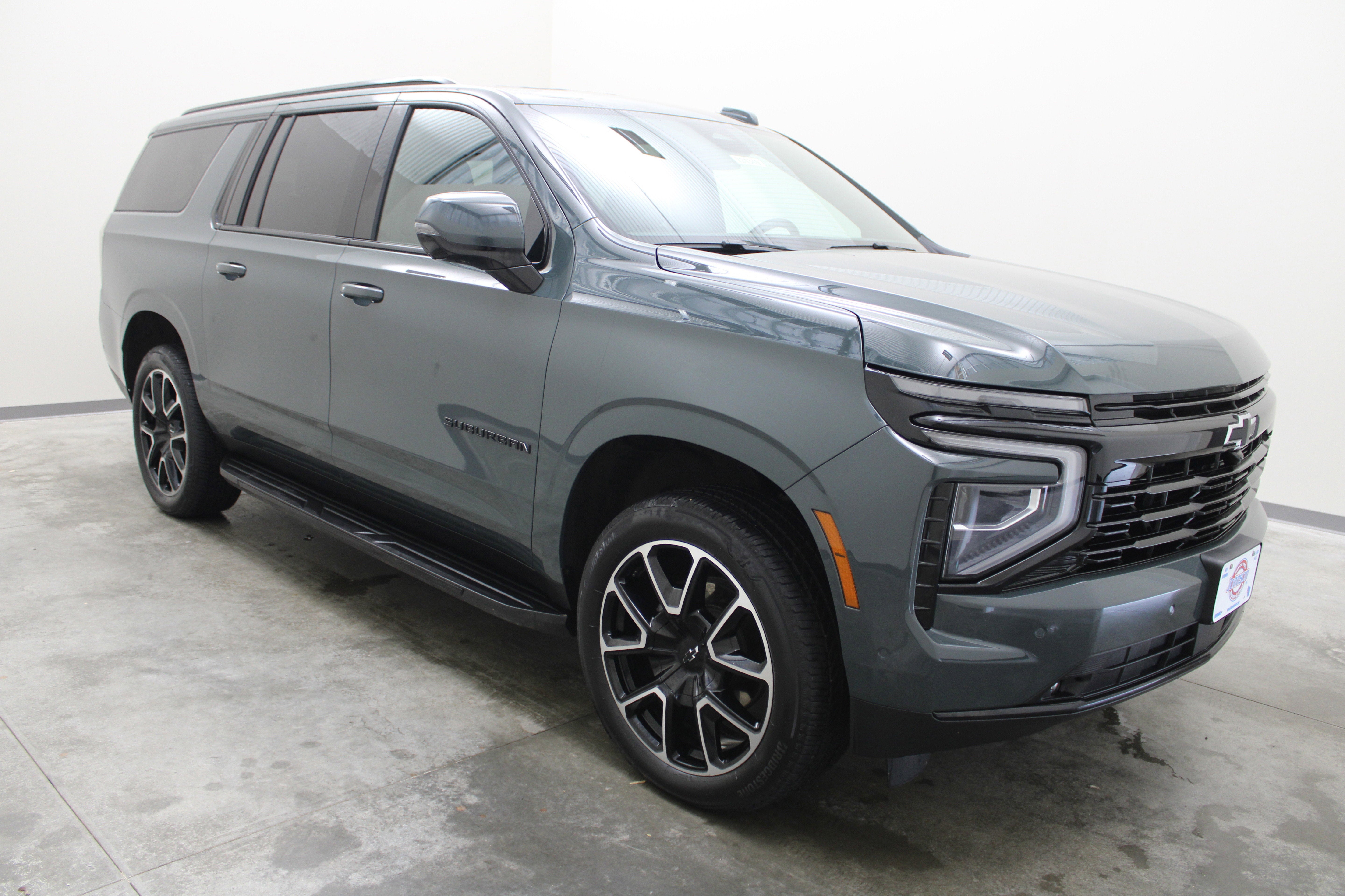 2025 Chevrolet Suburban RST