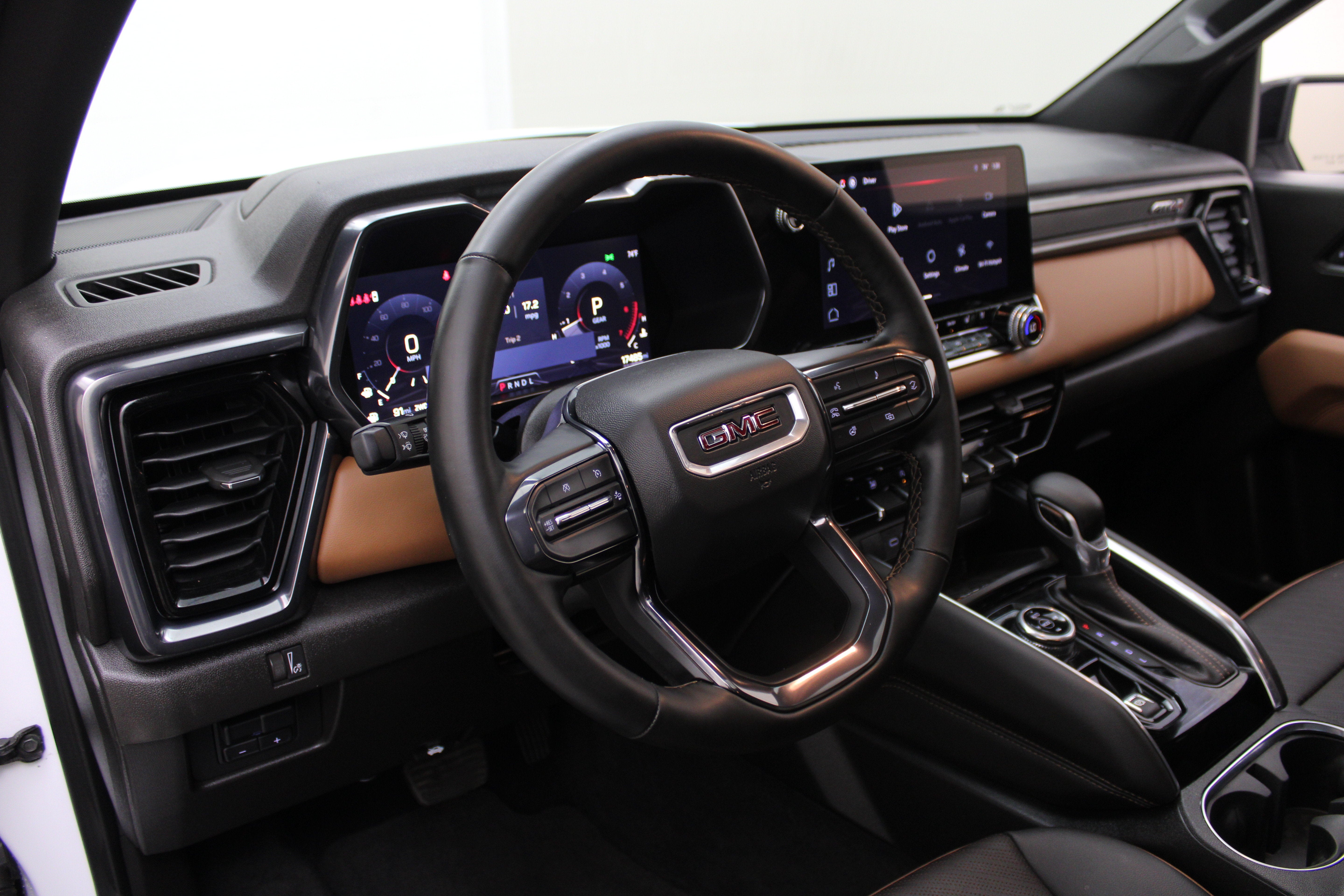 2025 GMC Canyon 4WD AT4