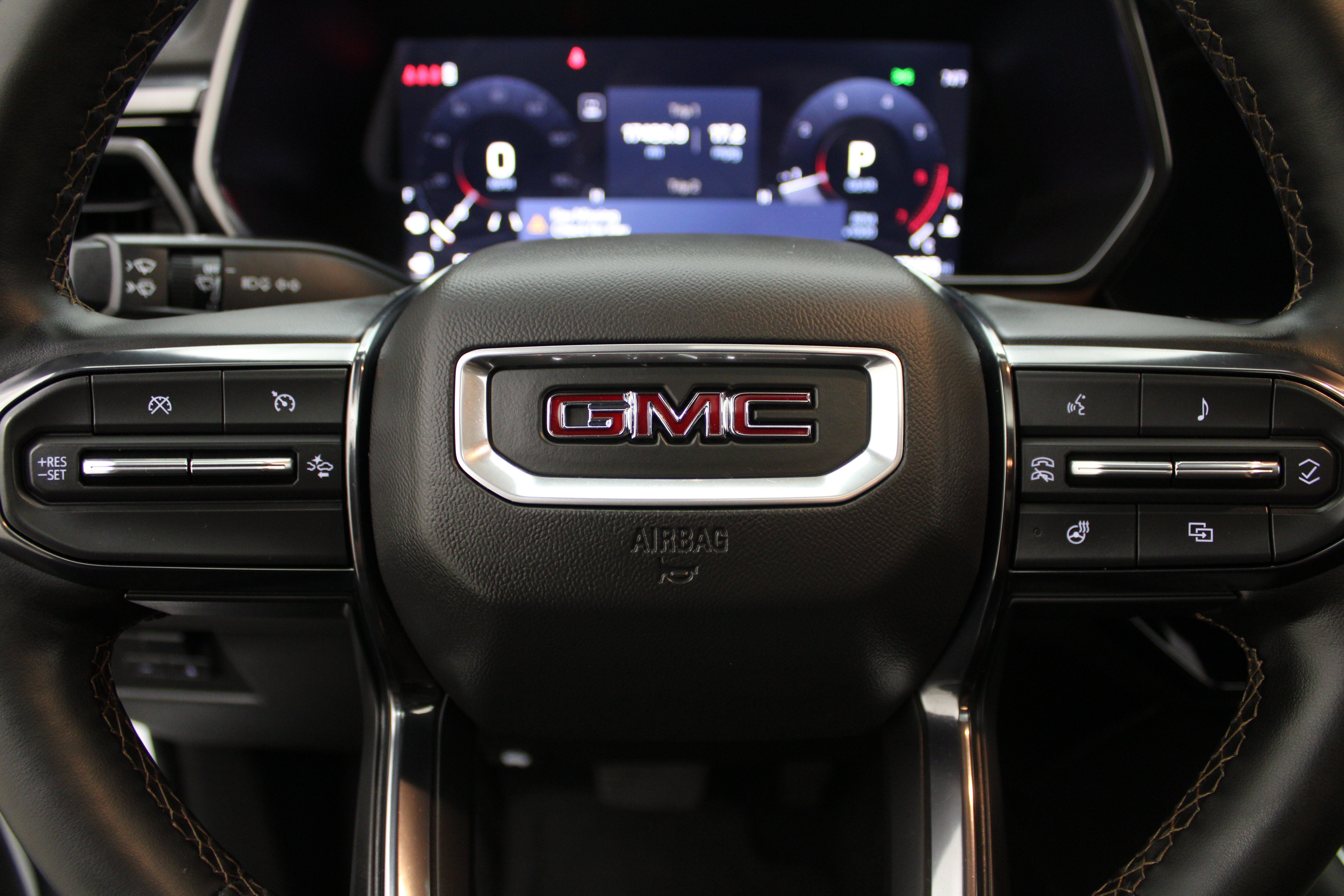 2025 GMC Canyon 4WD AT4