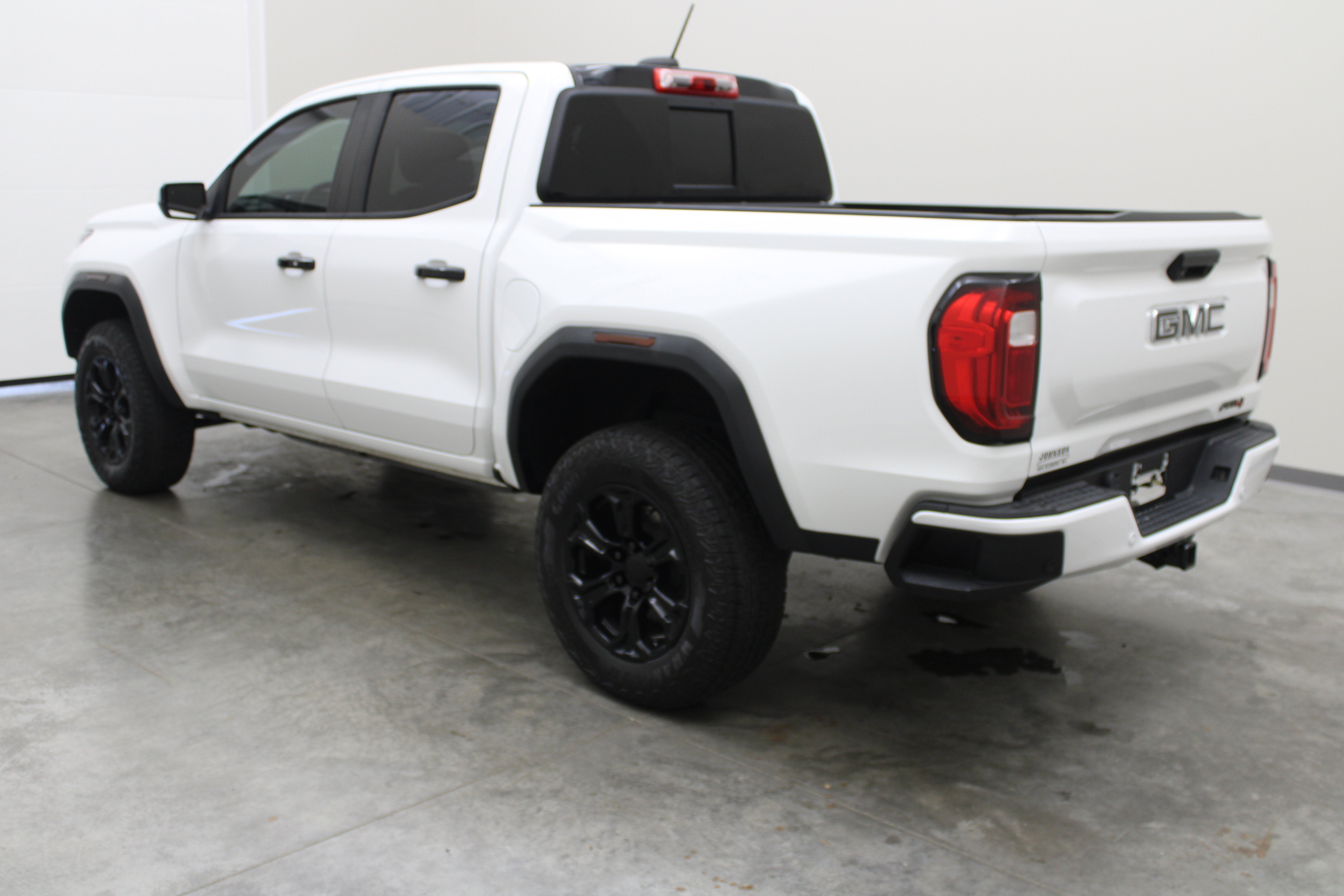 2023 GMC Canyon 4WD AT4