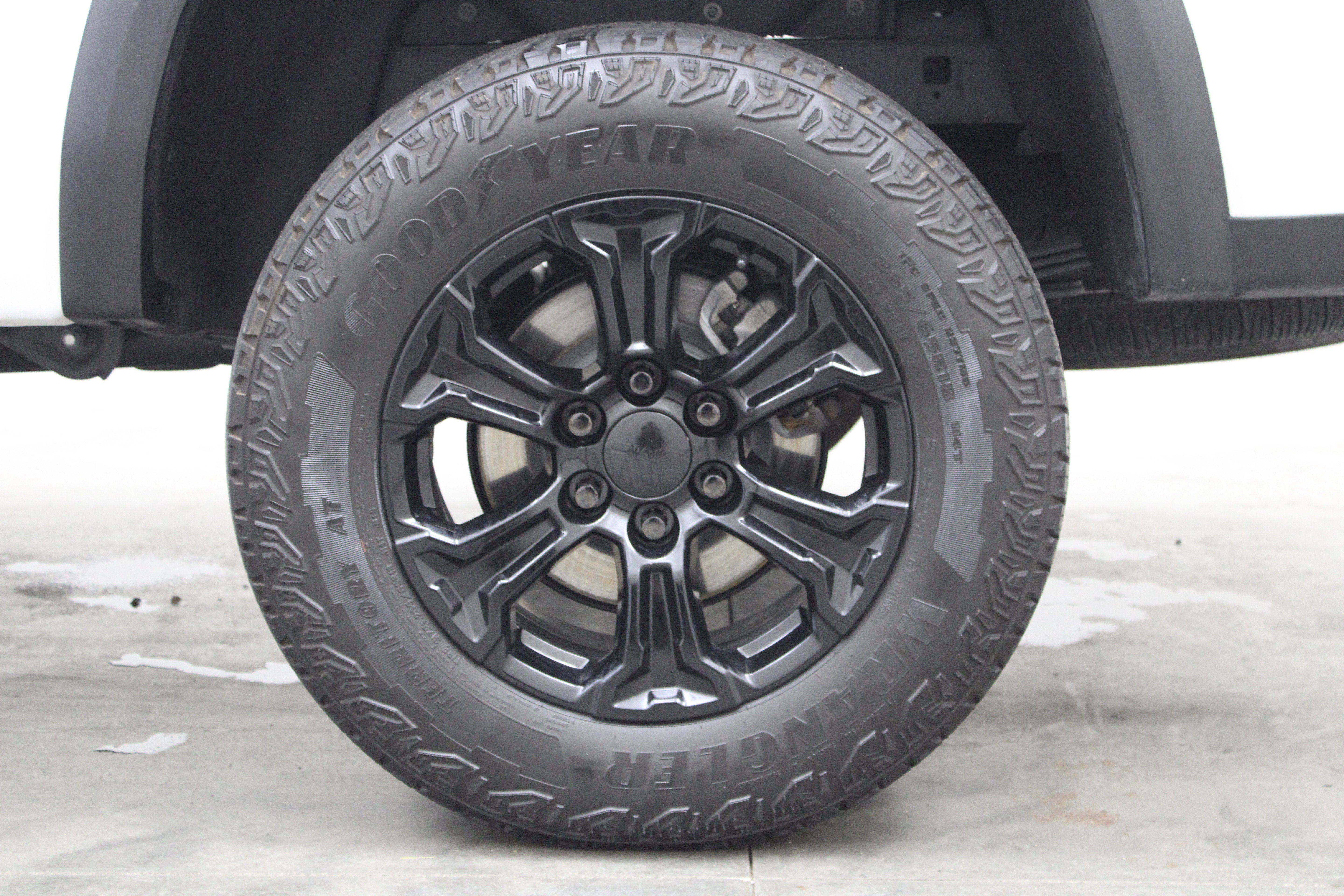 2023 GMC Canyon 4WD AT4