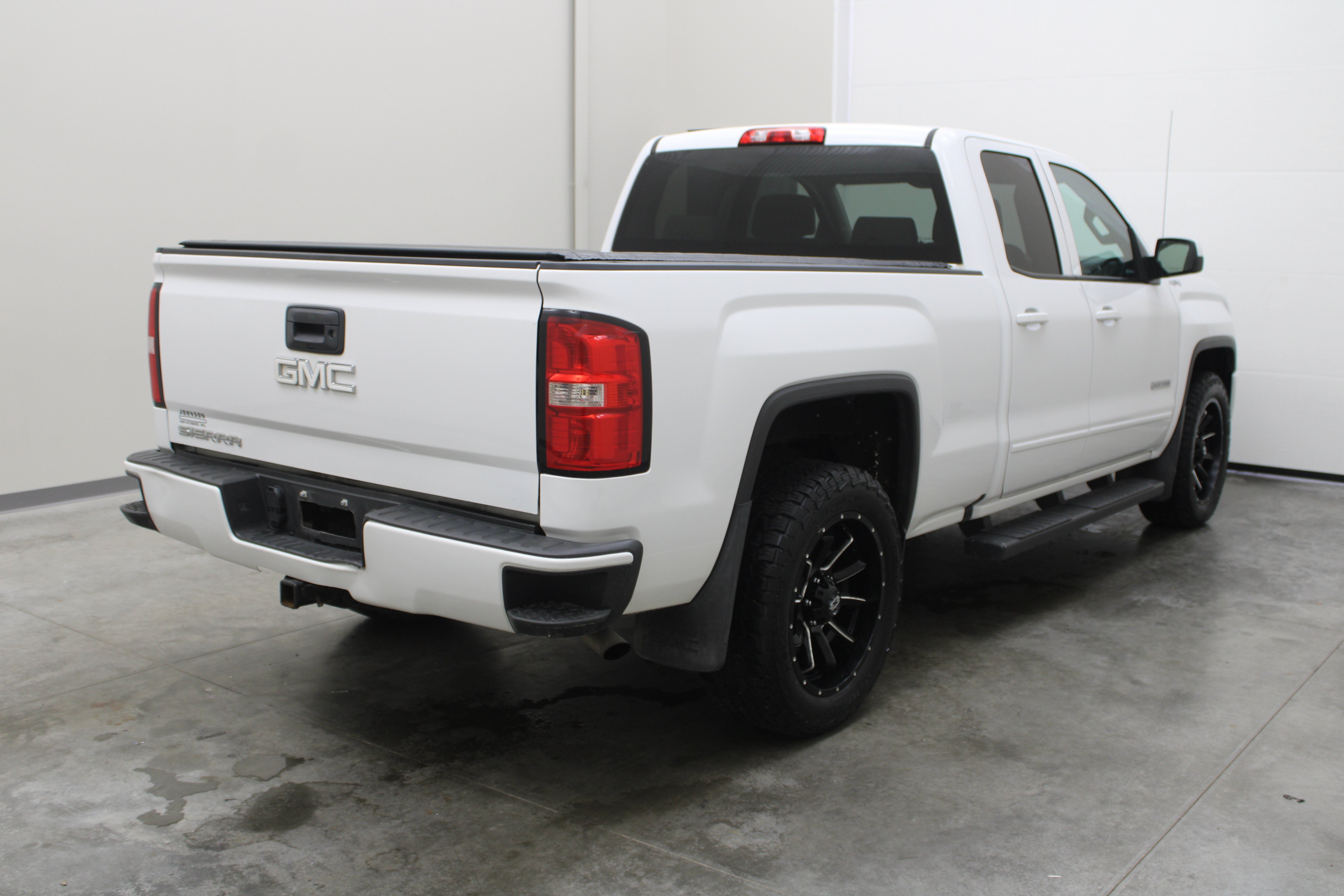 2018 GMC Sierra 1500 4WD Double Cab 143.5"