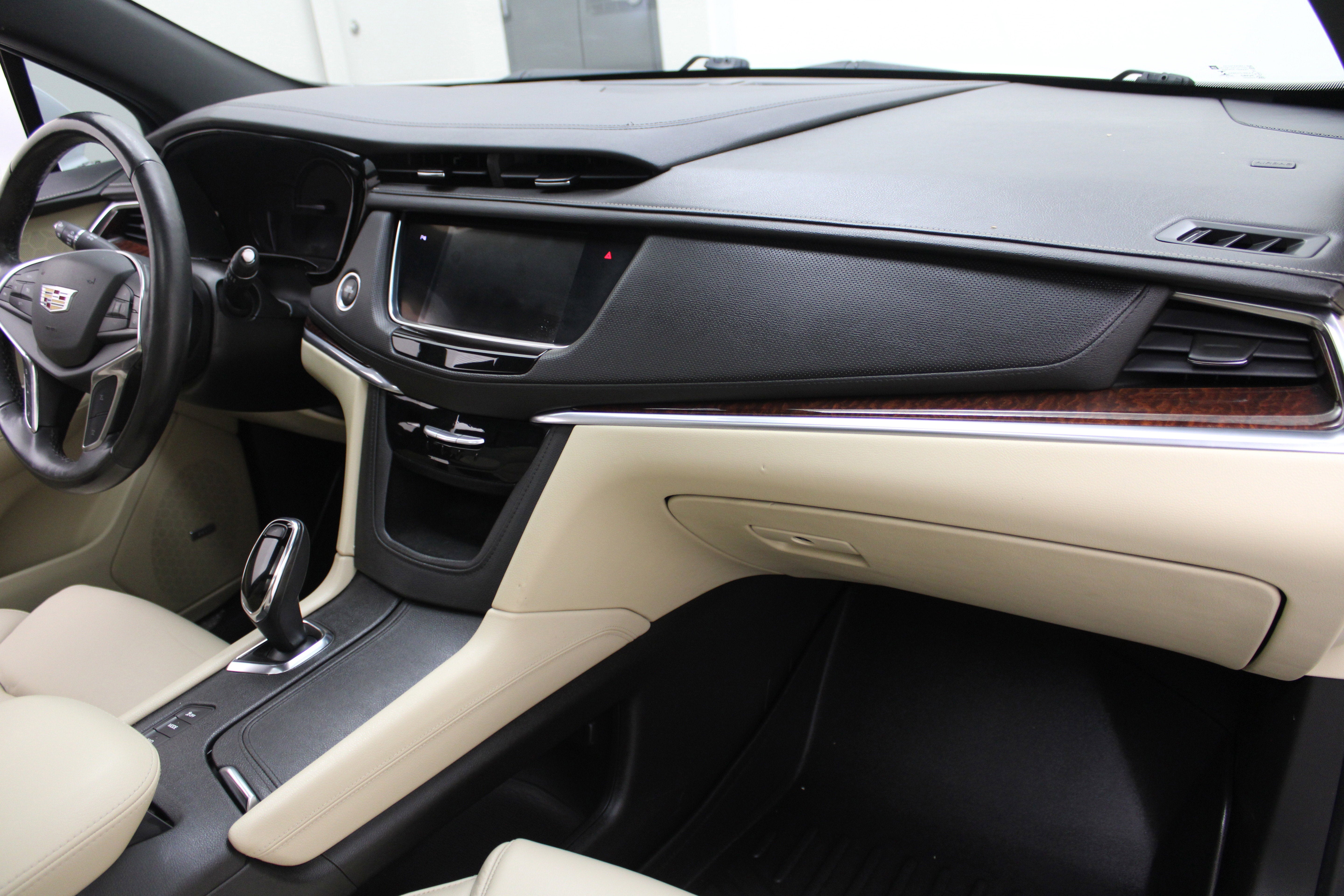 2017 Cadillac XT5 Luxury AWD