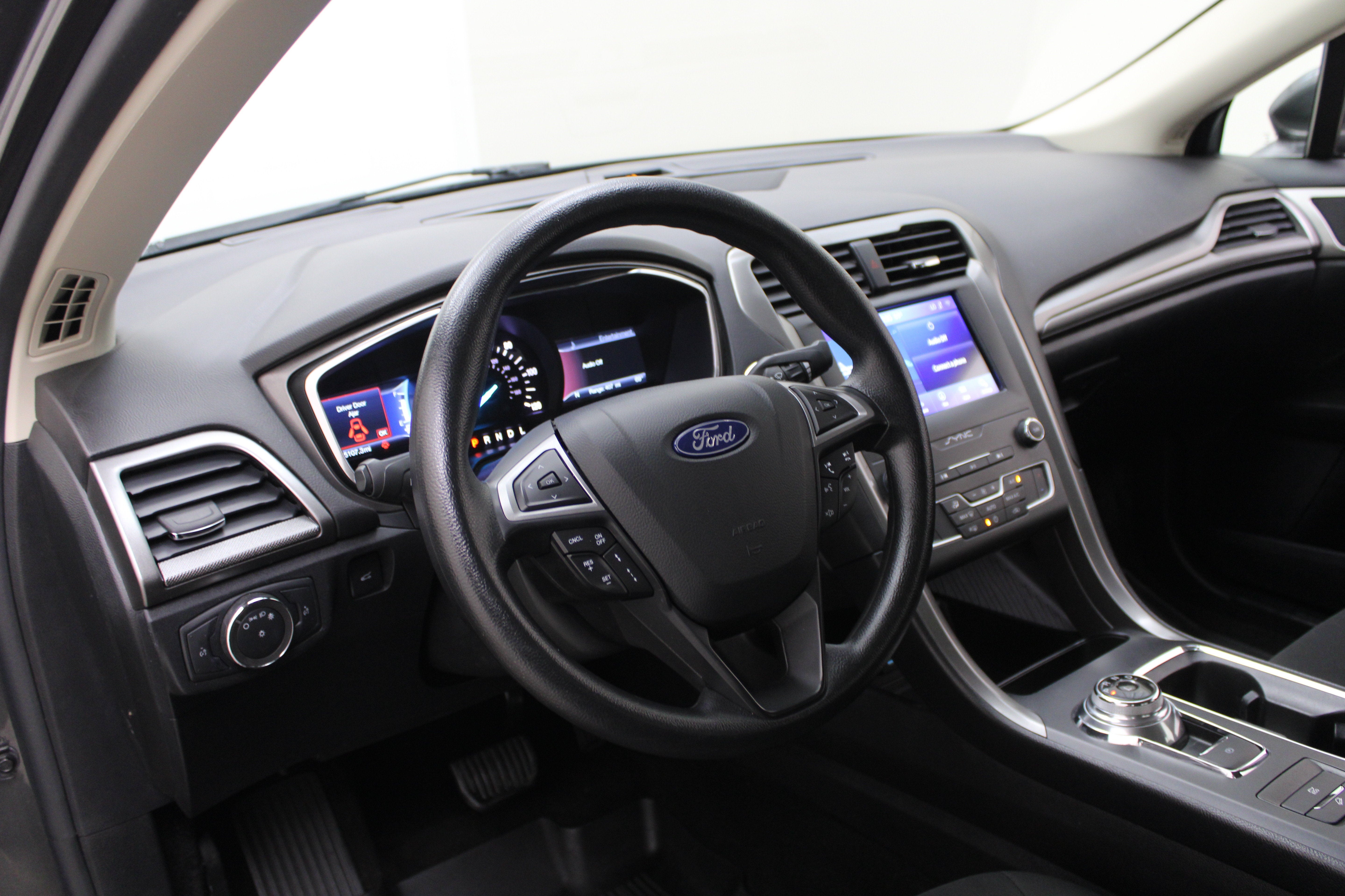 2020 Ford Fusion Hybrid SE