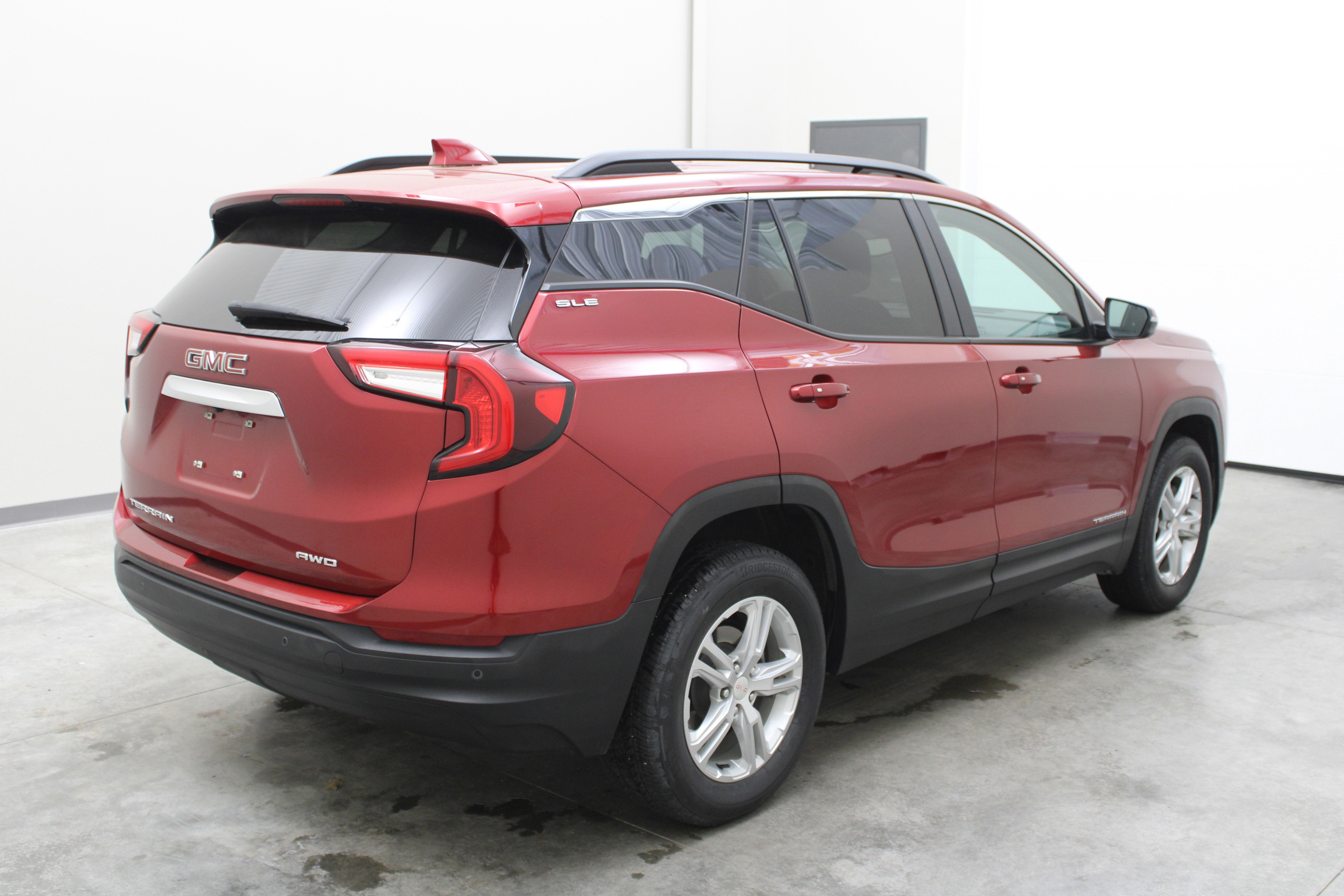 2023 GMC Terrain SLE