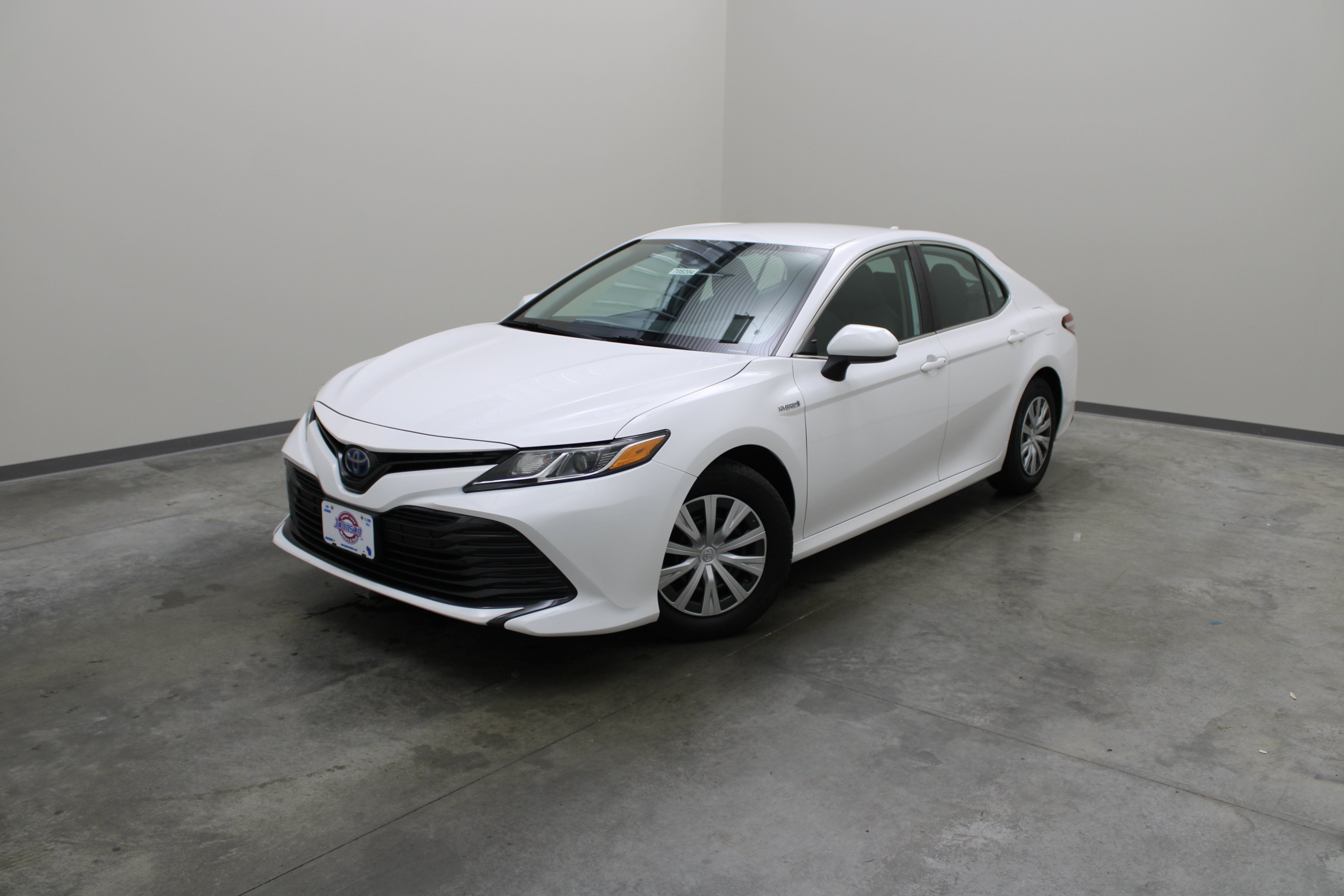 2019 Toyota Camry Hybrid LE