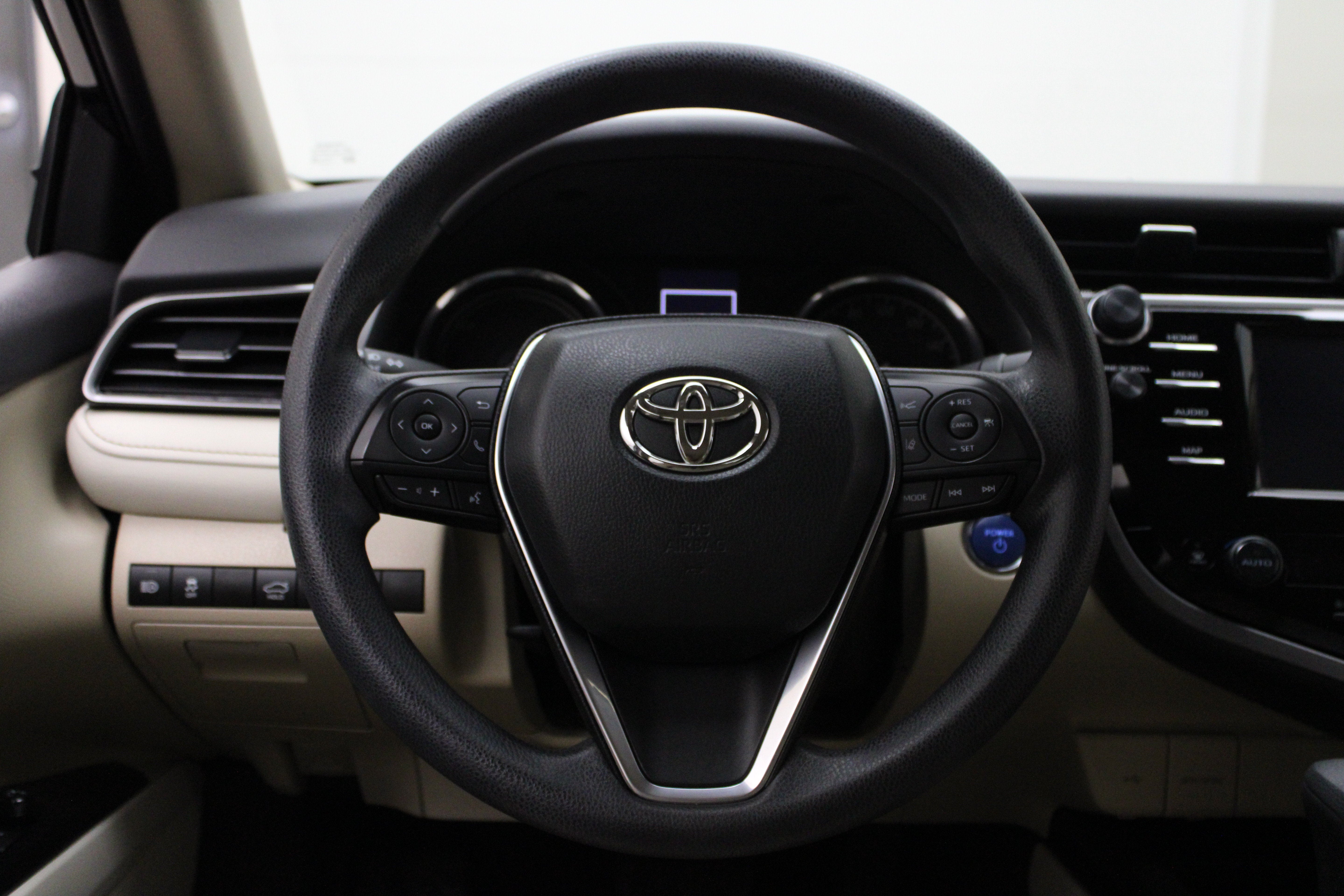 2020 Toyota Camry Hybrid LE
