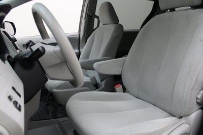 2011 Toyota Sienna 5dr 7-Pass Van I4 FWD (Natl)